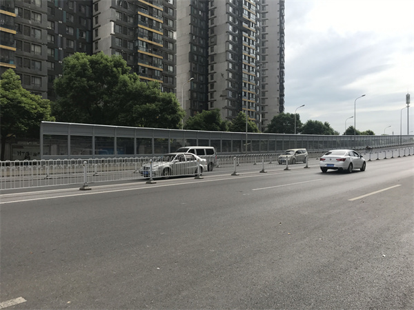 湖南长沙浏阳河大桥声屏障增设工程